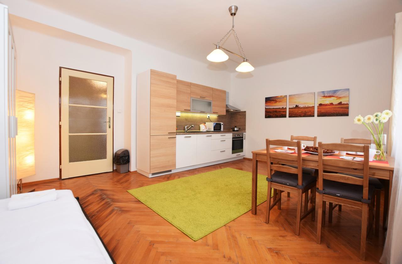 פראג Cisarka Apartments מראה חיצוני תמונה